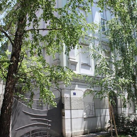 נובי סאד Garden Center Apartment מראה חיצוני תמונה