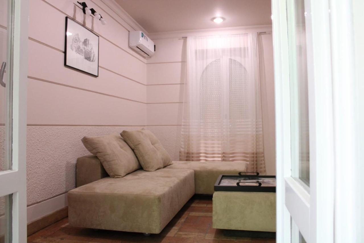 נובי סאד Garden Center Apartment מראה חיצוני תמונה