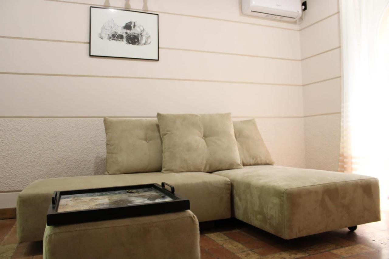 נובי סאד Garden Center Apartment מראה חיצוני תמונה