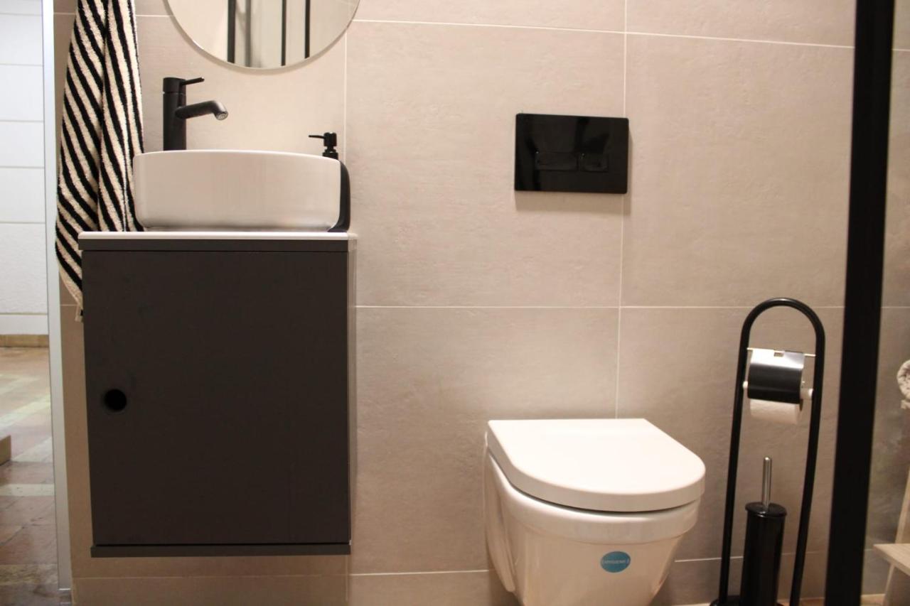 נובי סאד Garden Center Apartment מראה חיצוני תמונה